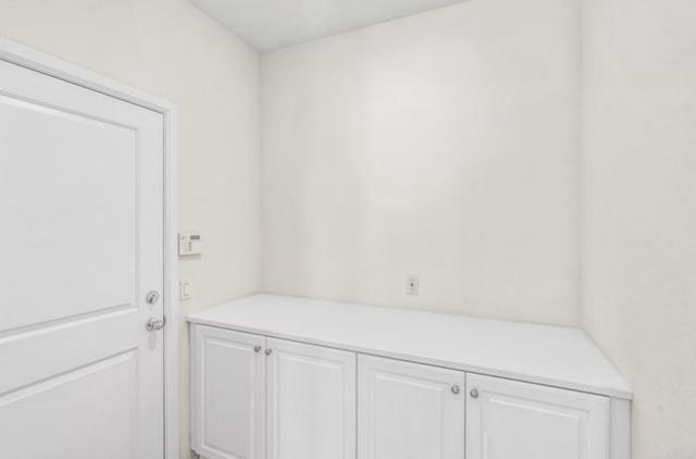 Building Photo - 34406 Dara Ct