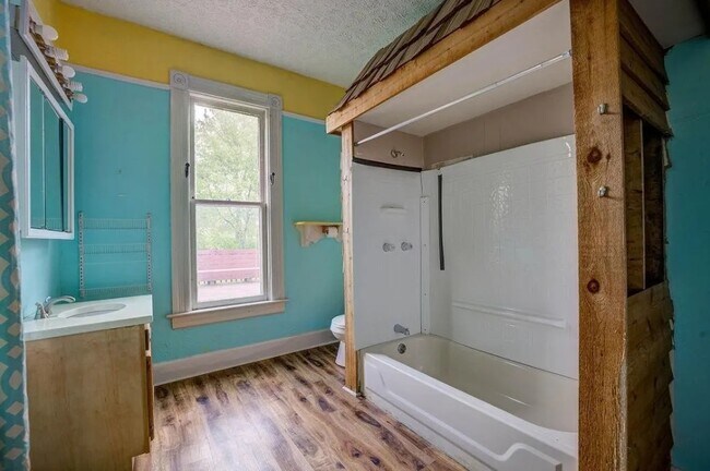 Building Photo - 330 W Withrow St