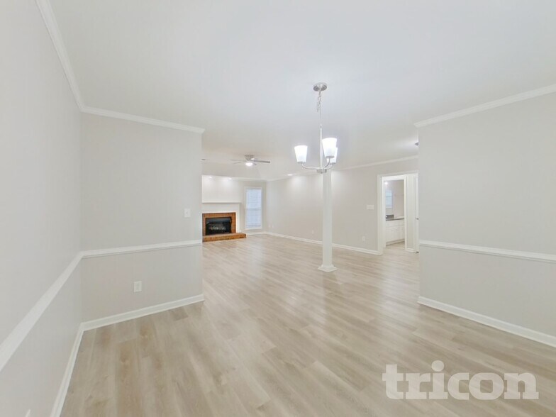 Building Photo - 136 Tanners Mill Rd