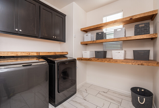 Laundry Room - 4412 Natomas Central Dr