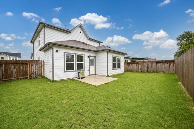 Building Photo - 772 Westpointe Dr