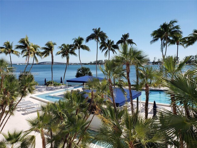 Building Photo - 2333 Brickell Ave