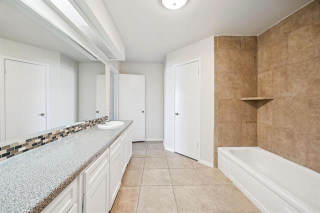 Building Photo - 1624 Brown Trail
