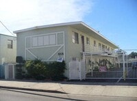 Building Photo - 915 N. Wilmington Blvd.