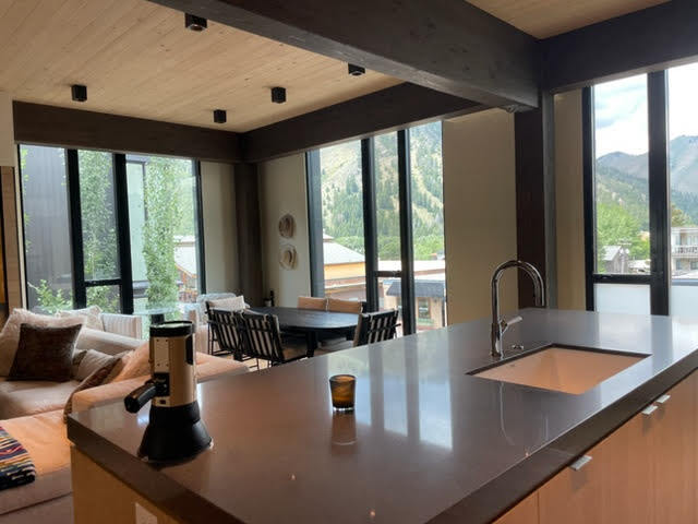 Building Photo - 100 4th St W