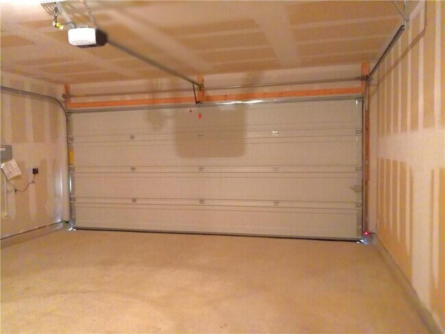 Building Photo - 852 Winnsboro Dr