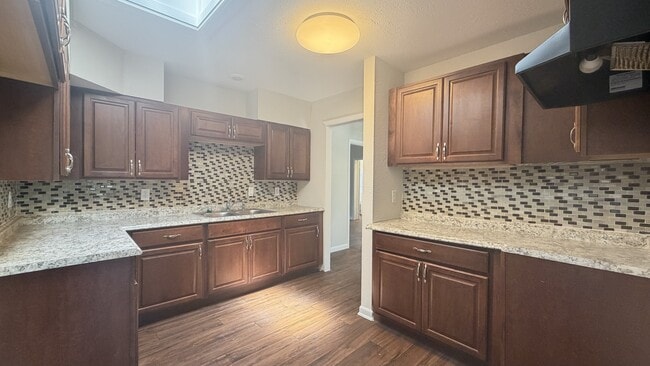 Building Photo - 8534 Addison Rd