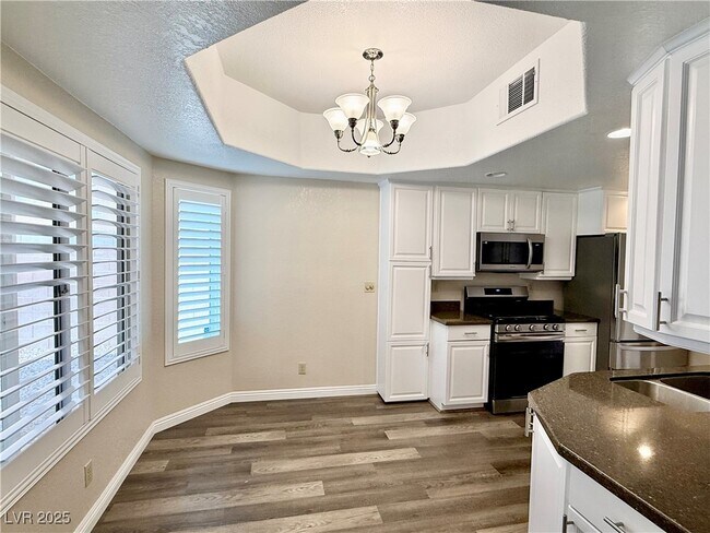 Building Photo - 1502 Cliff Branch Dr