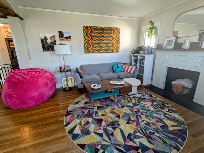 Living Room - 609 Randall Ave
