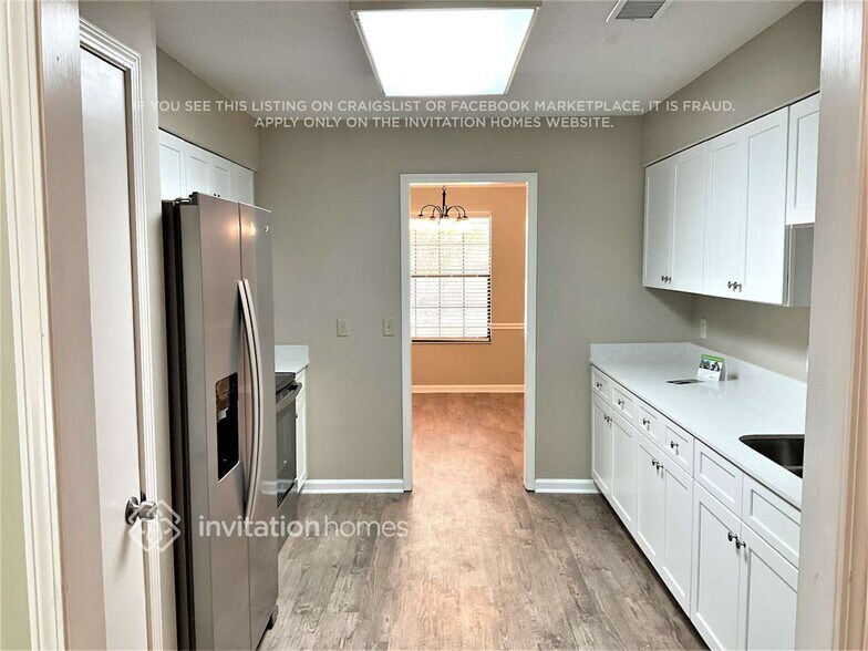 Building Photo - 2257 The Woods Dr