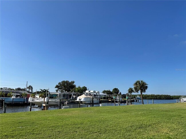 Building Photo - 10443 Waterbird Way