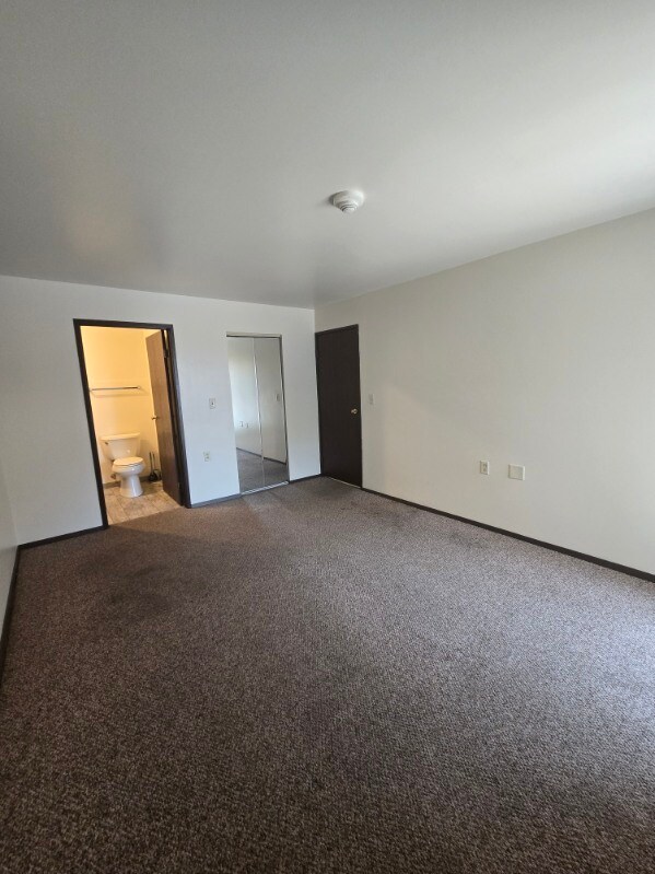 Building Photo - 9020 N Park Plaza Ct