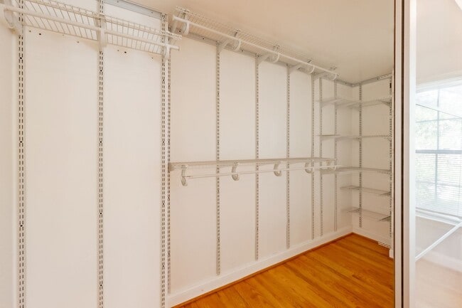 Building Photo - Great 3br 2.5 Bath Townhome in Rockville MD