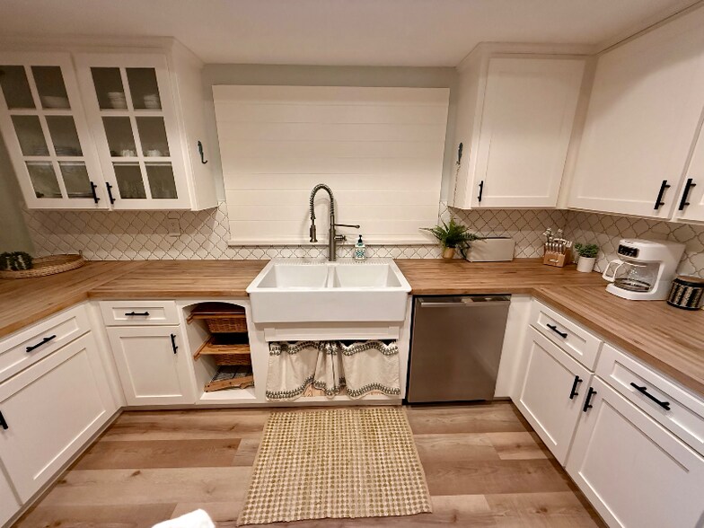 Building Photo - 942 Ruby Dr