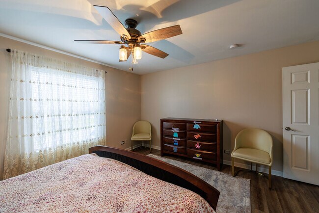 Building Photo - 25037 Brett St