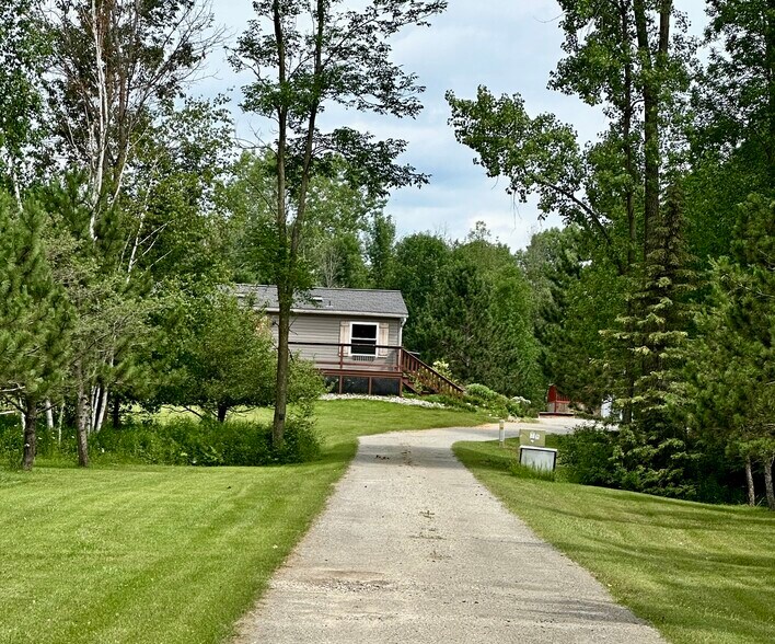 Building Photo - 7166 Sundew Rd