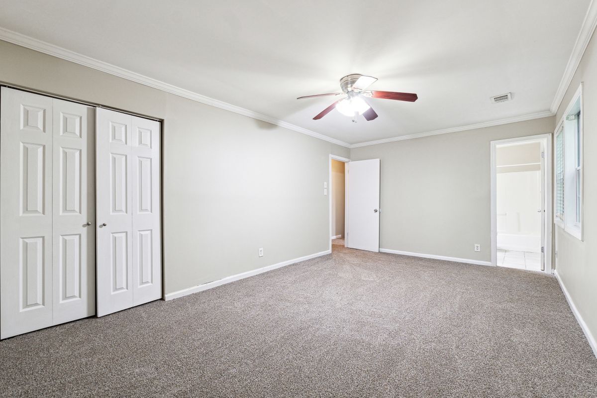 Building Photo - 4326 Dogwood Farms Dr
