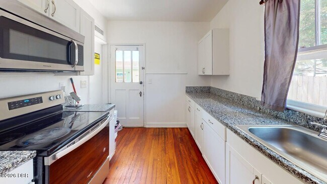 Building Photo - 318 Braddock Ave