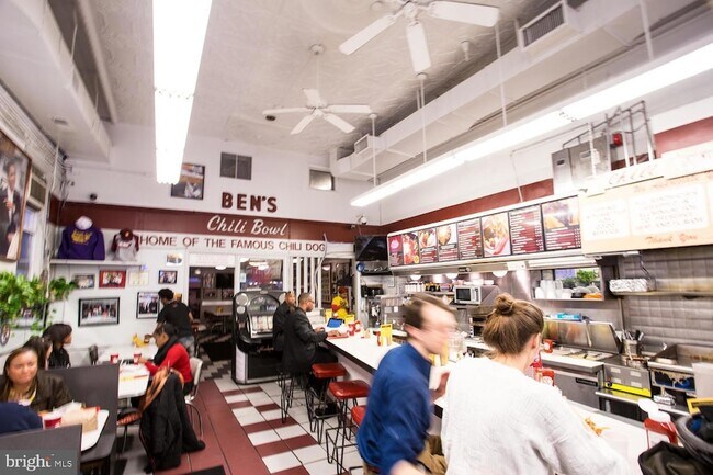 Building Photo - 1701 16th St NW