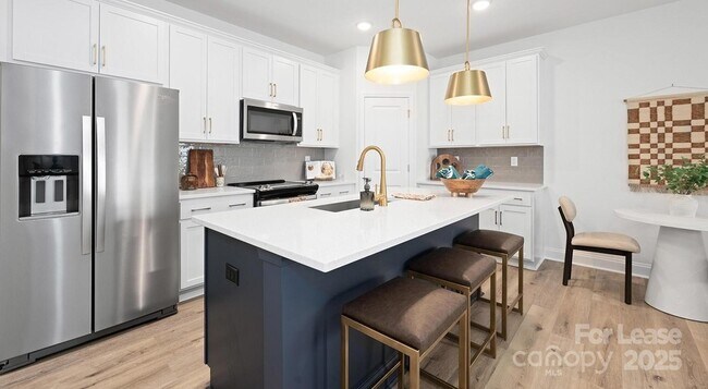 Building Photo - 9100 Bluedale Rd