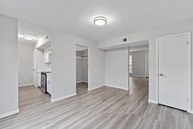 Building Photo - 4154 Belle Park Dr
