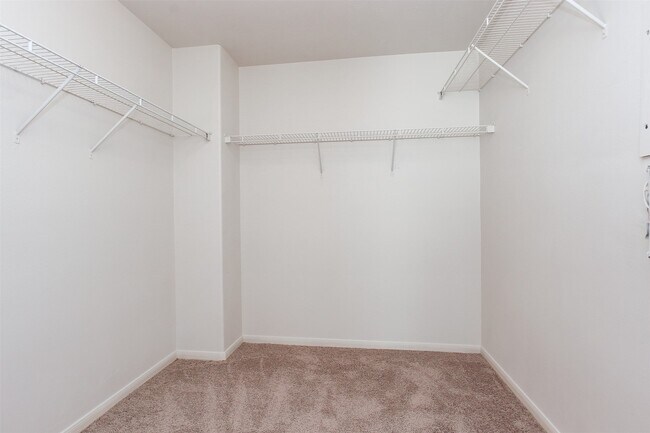 Building Photo - 6103 Menor Crest Dr