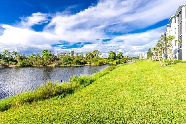 Building Photo - 14141 Heritage Landing Blvd