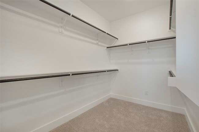 Building Photo - 4413 Cave Spgs St