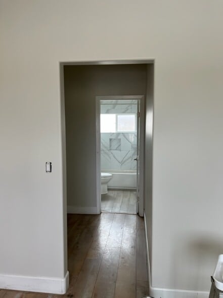 Building Photo - 14896 Van Buren St