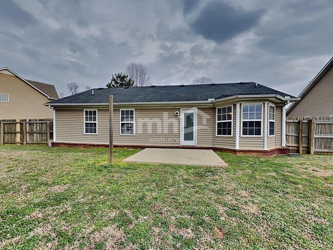 Building Photo - 2106 Bimelech Ln