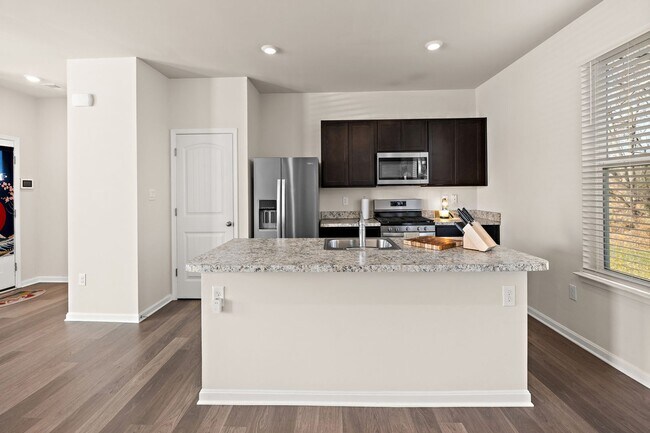 Building Photo - 121 Kennison Ln