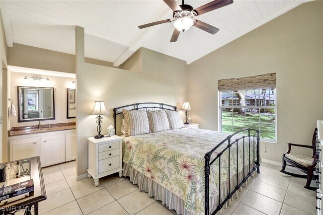 Building Photo - 14899 Crescent Cove Dr
