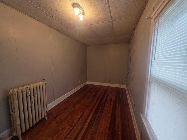 Building Photo - 302 N Nanticoke Ave