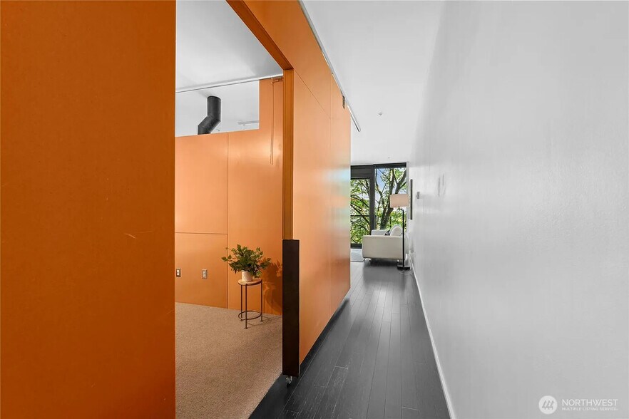 Building Photo - 1111 E Pike St