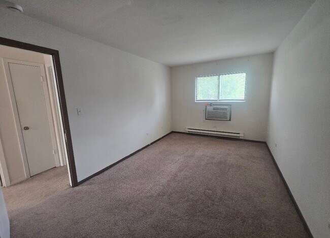 Building Photo - 1537 Norway Ln