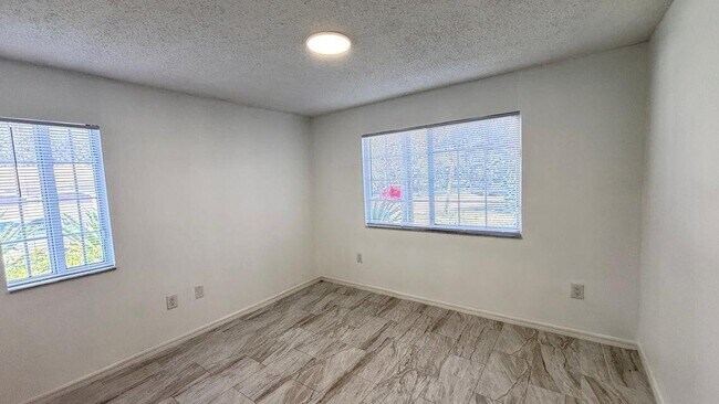 Building Photo - 5025 Wiles Rd