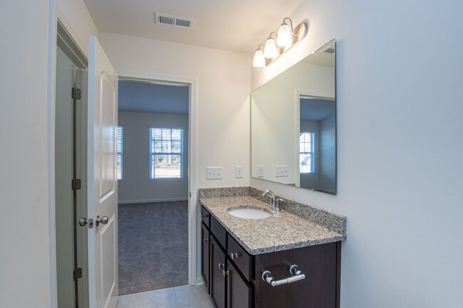 Building Photo - BEAUTIFUL 2 Bedroom Townhome in Cox Mill District - MOVE IN SPECIAL