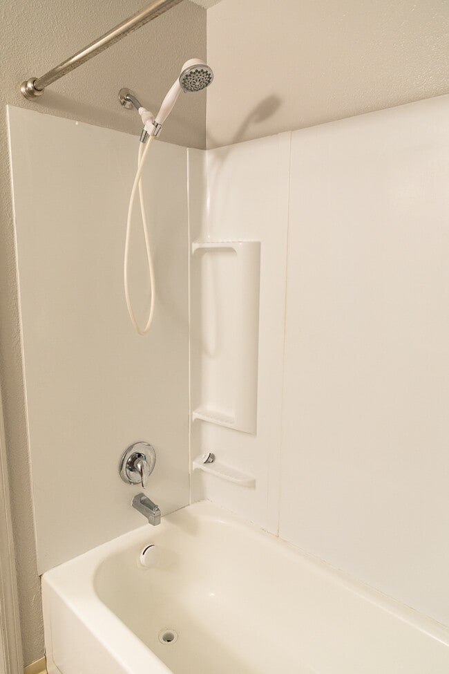 Building Photo - 1158 SW 14th Ave