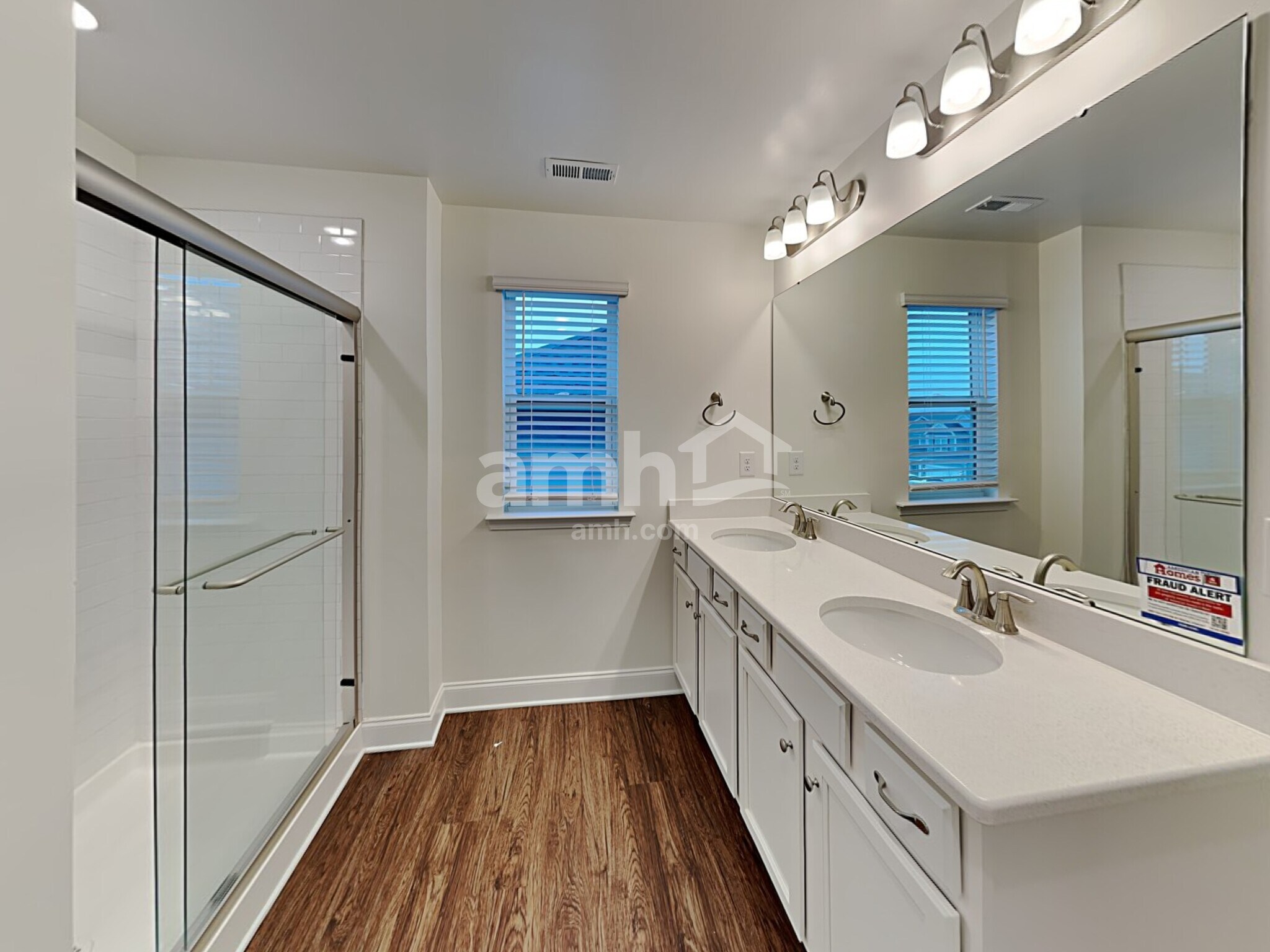 Building Photo - 146 Larragan Dr