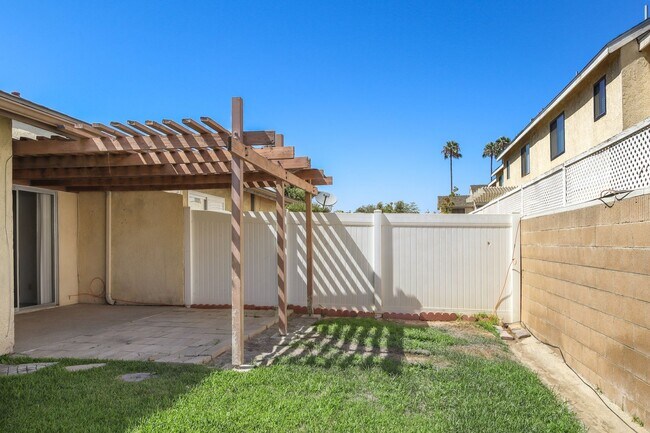 Building Photo - Gated Anaheim 3 Bedroom Home | Attached 2-Car Garage | Central A/C