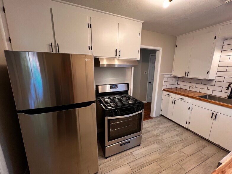 Building Photo - 1321 N 2nd Ave