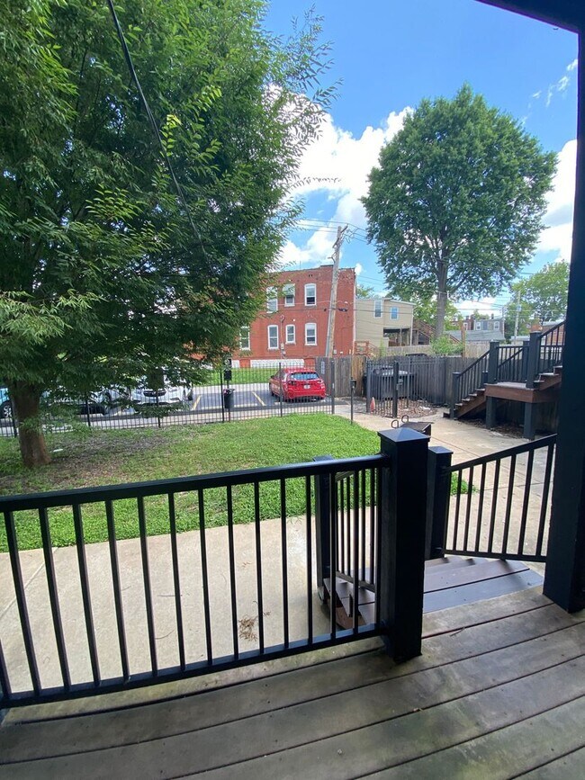 Building Photo - The Grove - 1 bed 1 bath with washer and d...