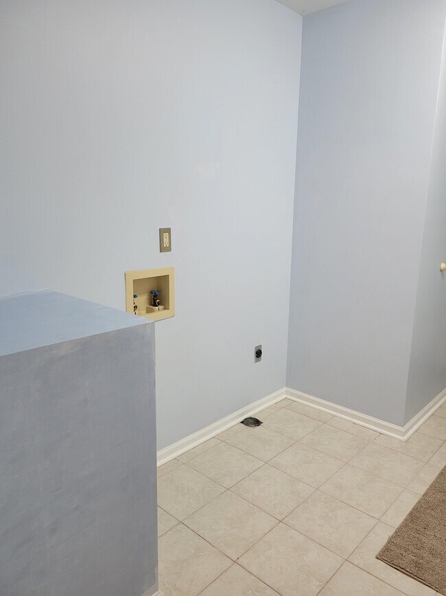 Building Photo - 111 Gilford Terrace