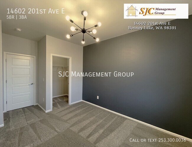 Building Photo - 14602 201st Ave E