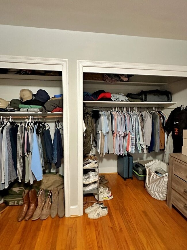 Building Photo - 2 Bedroom | 1 Bathroom Home – Downtown Charleston - Available January 1!