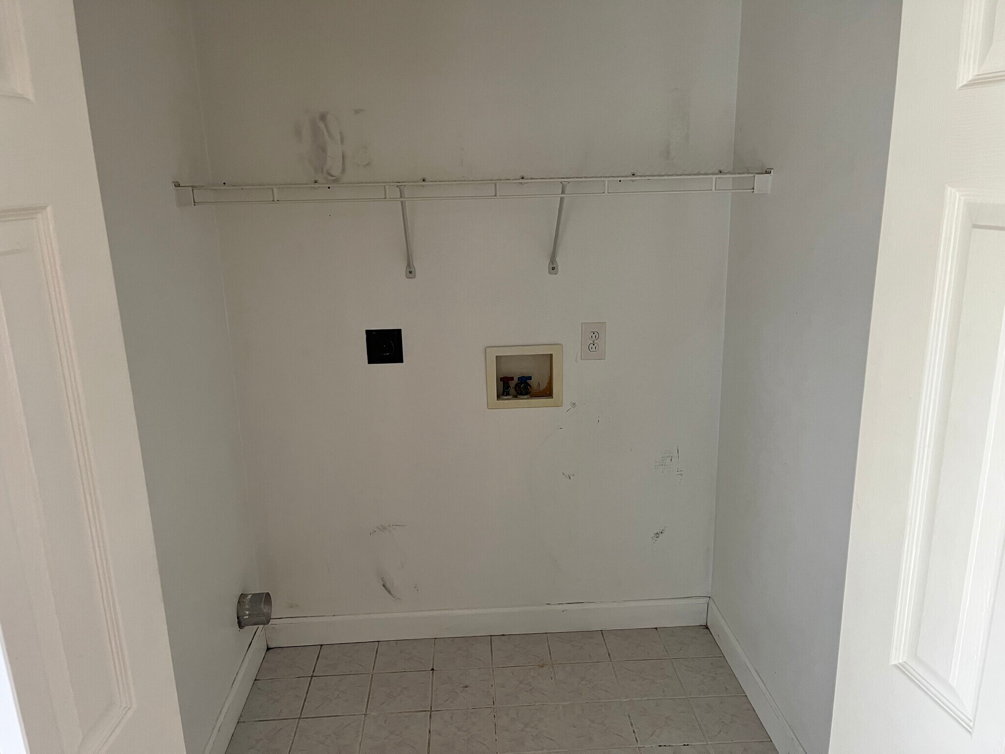 Building Photo - 701 Swadley Rd