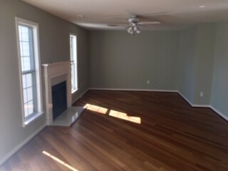 Building Photo - 943 Hillside Lake Terrace