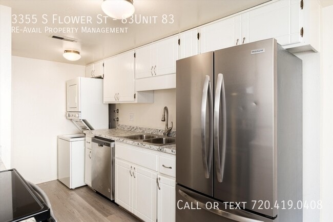 Building Photo - 3355 S Flower St