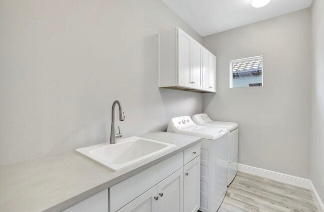 Building Photo - 4633 Centaurus Cir