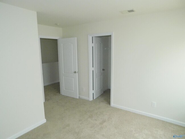 Building Photo - 130 Lockport Dr